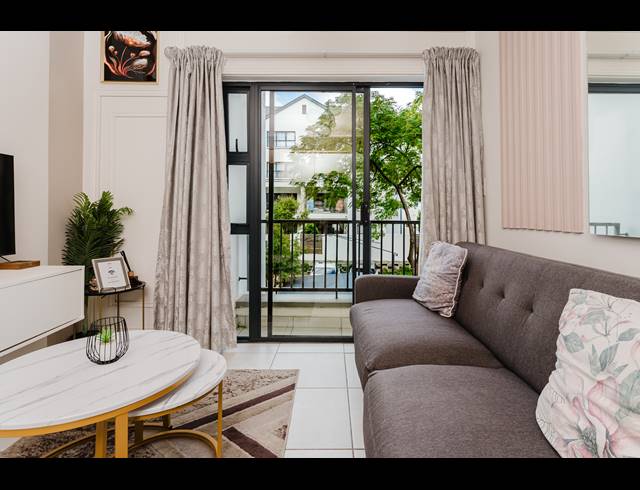 1 BEDROOM APARTMENT FOR SALE IN CROWTHORNE AH